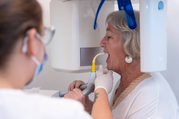 Best Emergency Tooth Extraction in Forreston, IL